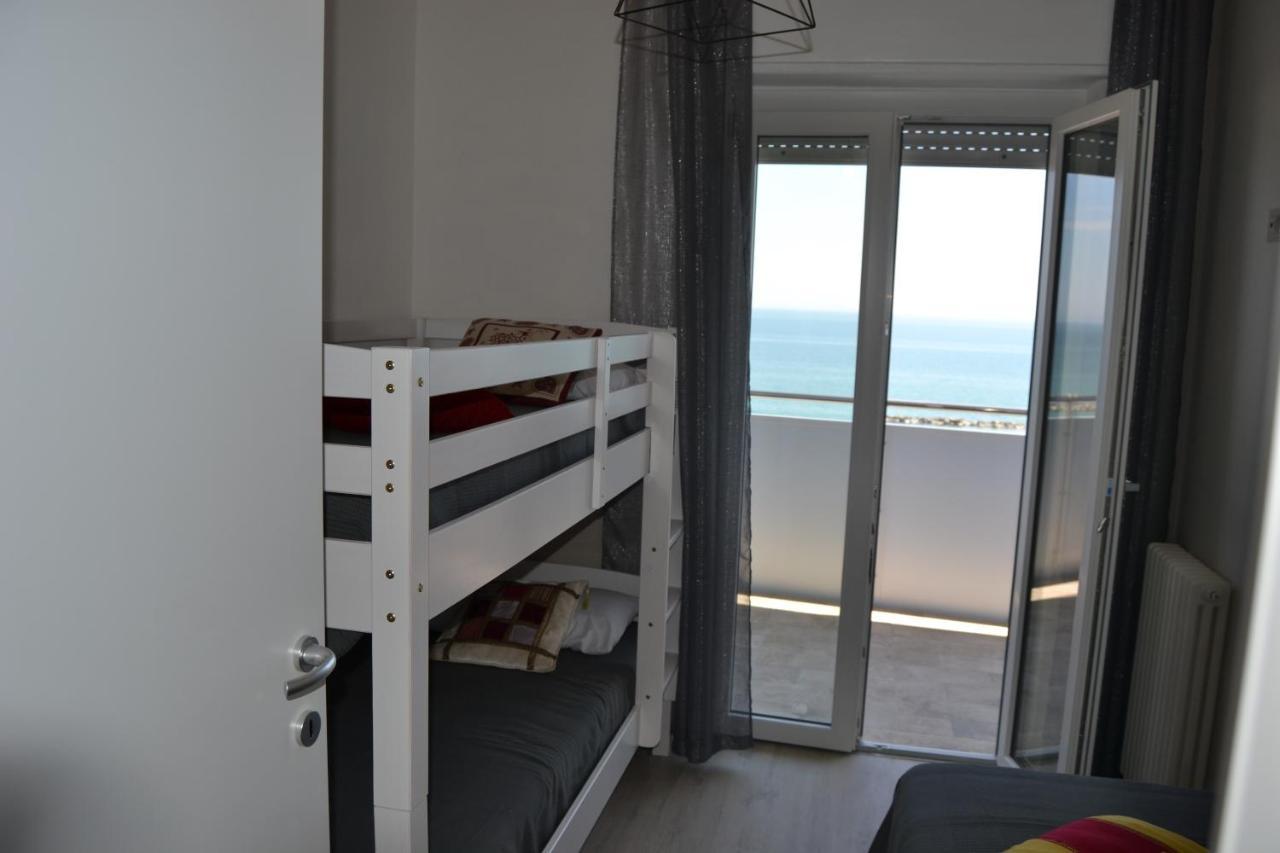 شقة Fronte Mare Panoramico San Benedetto سان بنيديتّو ديل ترونتو المظهر الخارجي الصورة
