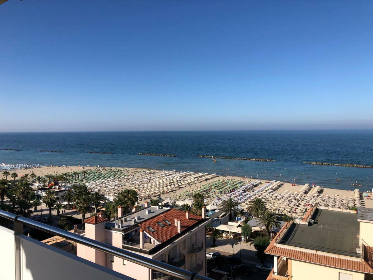 شقة Fronte Mare Panoramico San Benedetto سان بنيديتّو ديل ترونتو المظهر الخارجي الصورة
