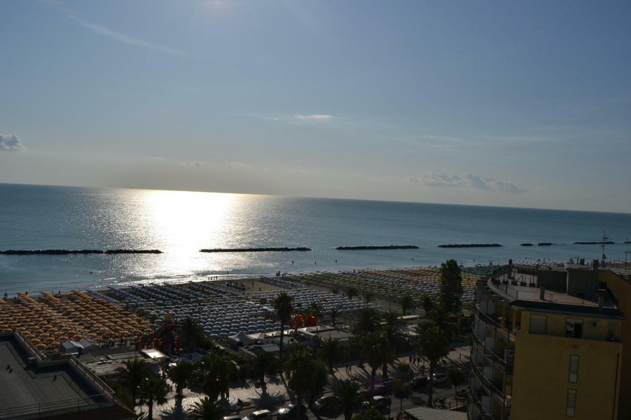 شقة Fronte Mare Panoramico San Benedetto سان بنيديتّو ديل ترونتو المظهر الخارجي الصورة