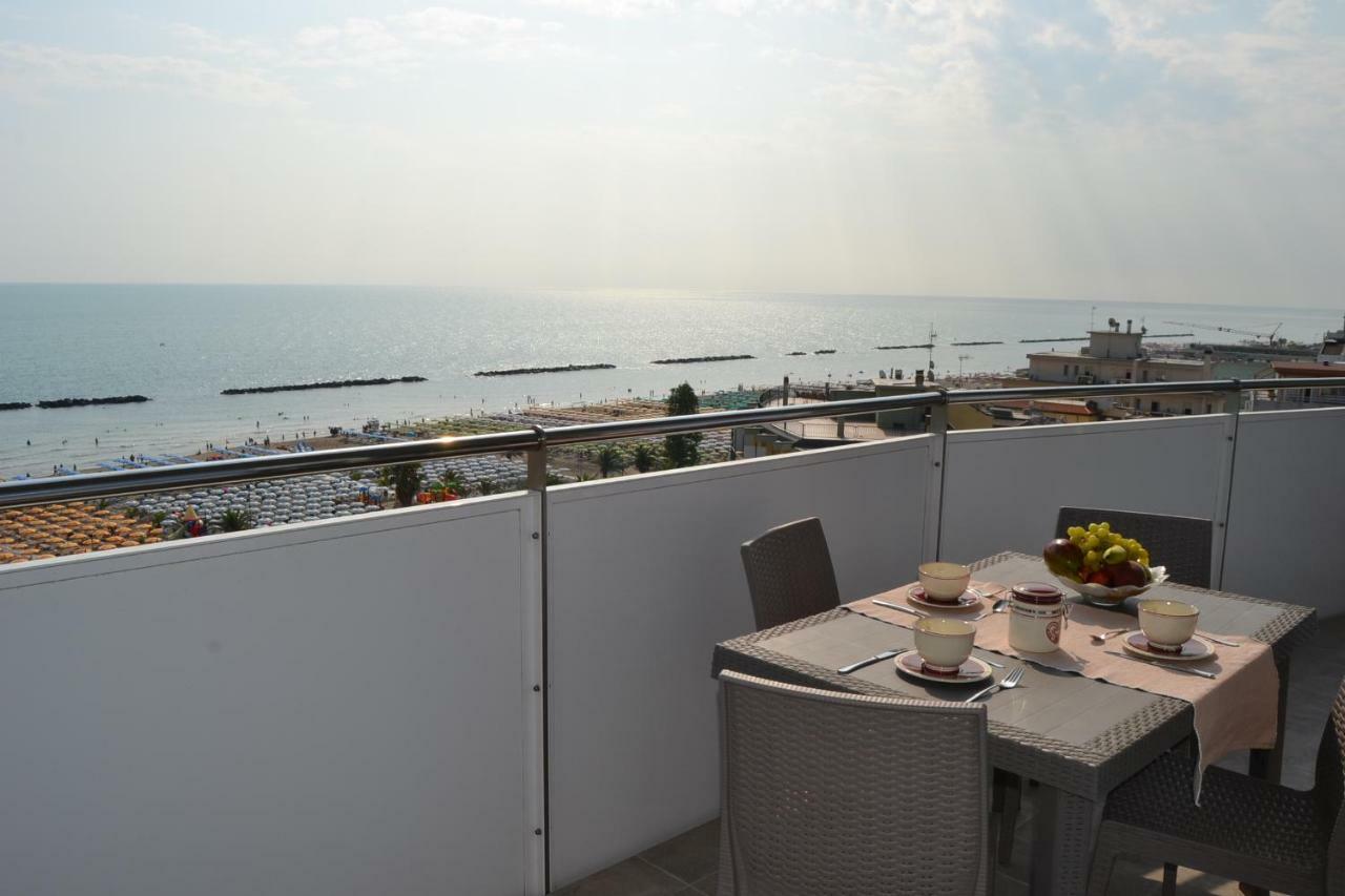شقة Fronte Mare Panoramico San Benedetto سان بنيديتّو ديل ترونتو المظهر الخارجي الصورة