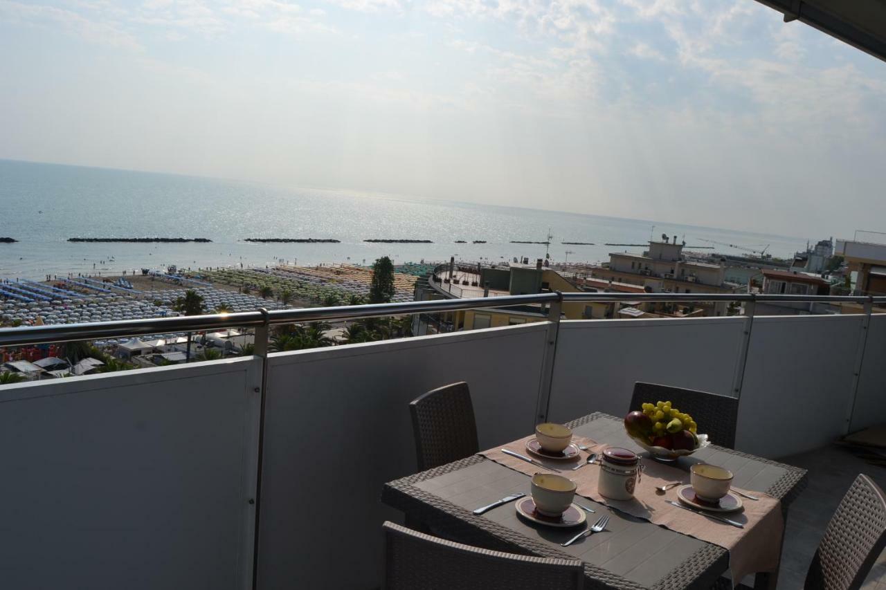 شقة Fronte Mare Panoramico San Benedetto سان بنيديتّو ديل ترونتو المظهر الخارجي الصورة
