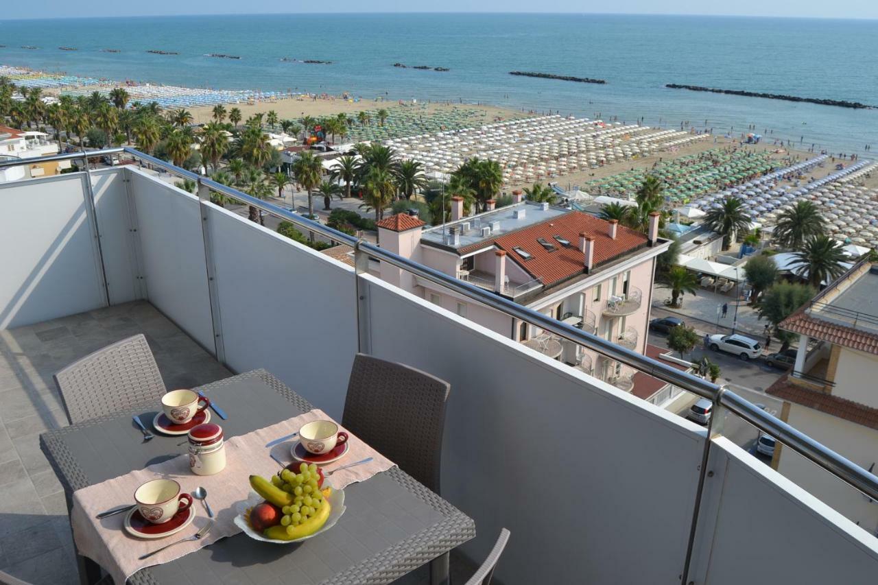 شقة Fronte Mare Panoramico San Benedetto سان بنيديتّو ديل ترونتو المظهر الخارجي الصورة